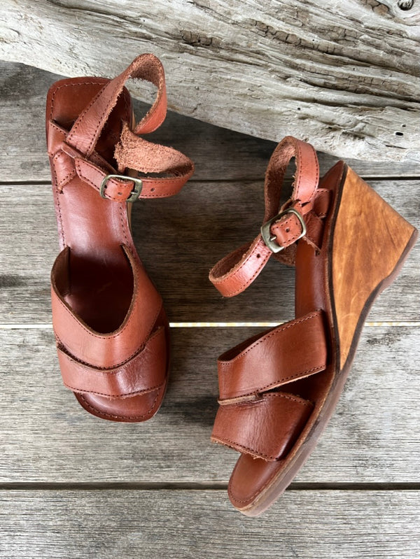 SAMPLE SALE:brown leather, real wood wedge sandals w/quarter strap. Size 6.5