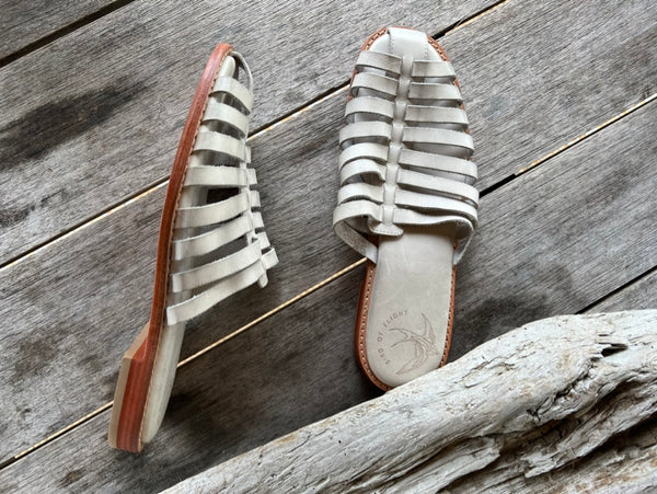 SAMPLE SALE: white fisherman leather sandals.  Open back. size 7